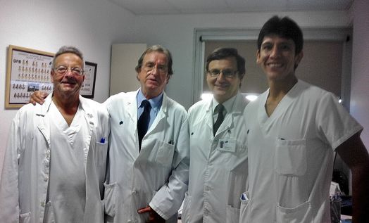 Drs. Salvador Navarro, Carlos Gómez, Isidro Ayguavives y Angel Corcuera (miembros de la nuela Unidad de Pared)